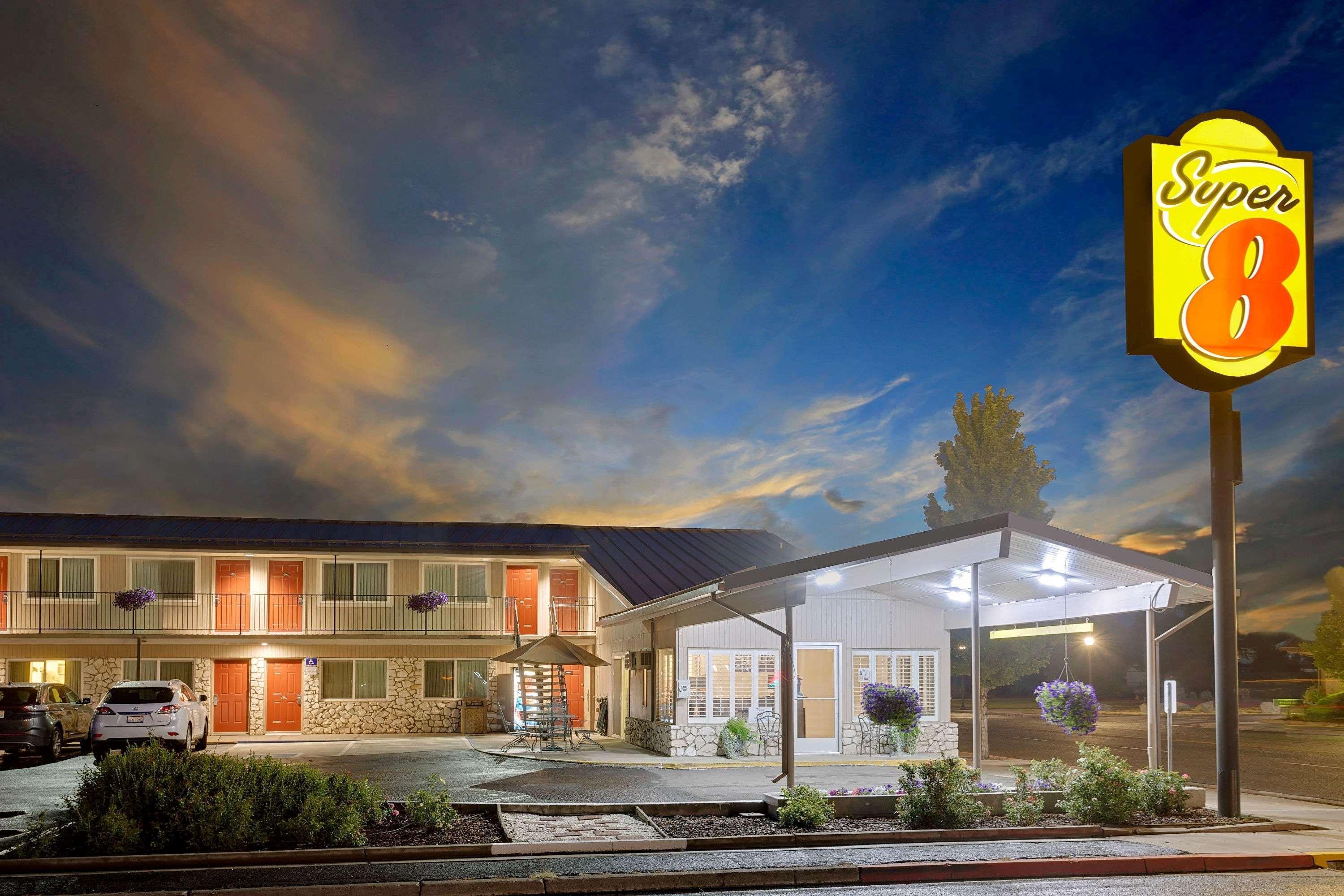 Hotel Super 8 By Wyndham Alturas Zewnętrze zdjęcie